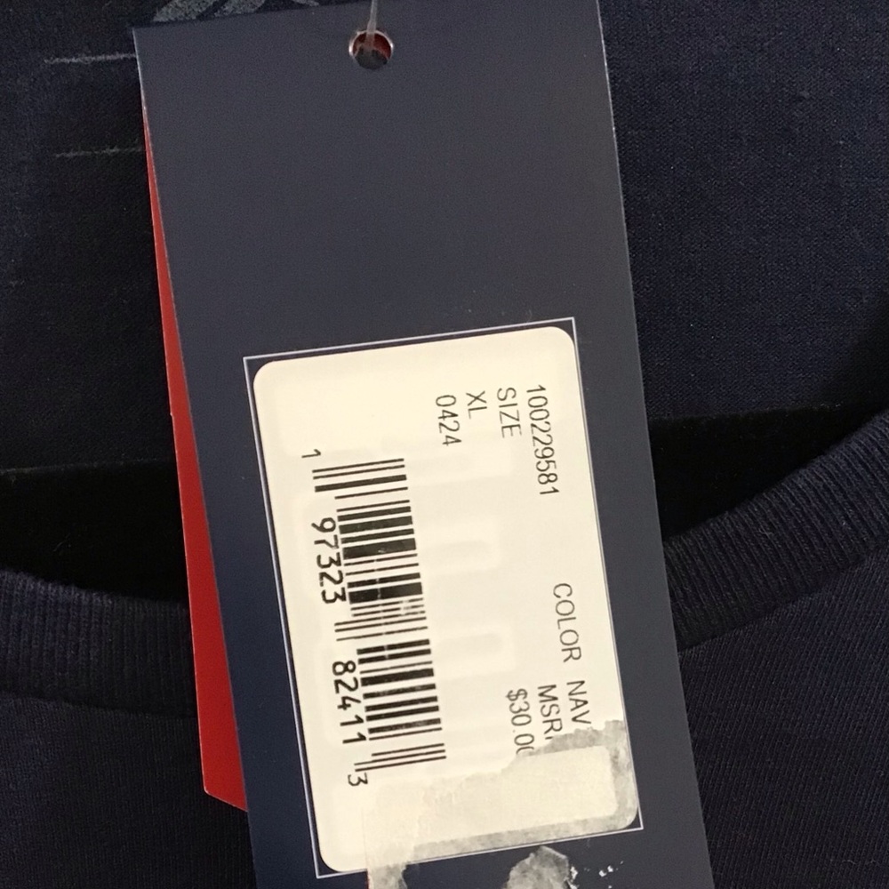 Reebok Men's Navy Blue Graphic T-Shirt - Picture 2 of 4